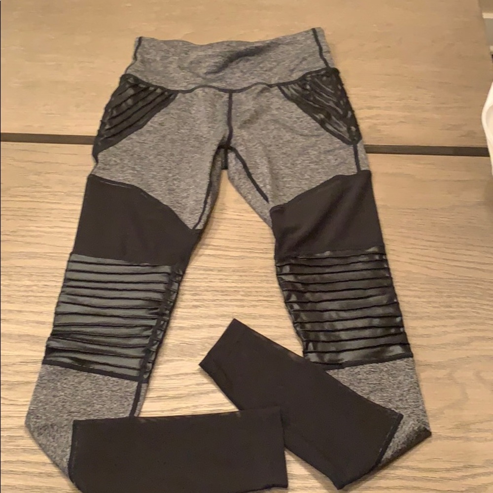 NWT electric yoga leggings
